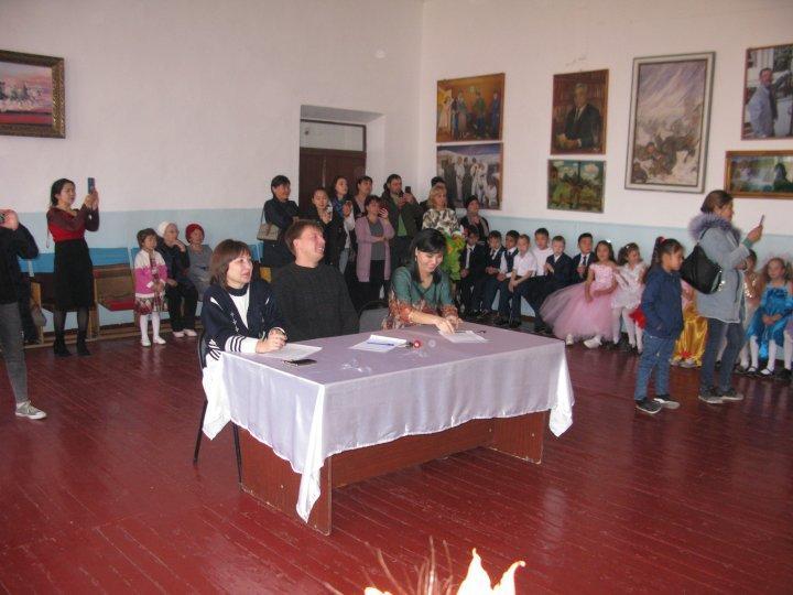 Осенний  бал. Показ мод.